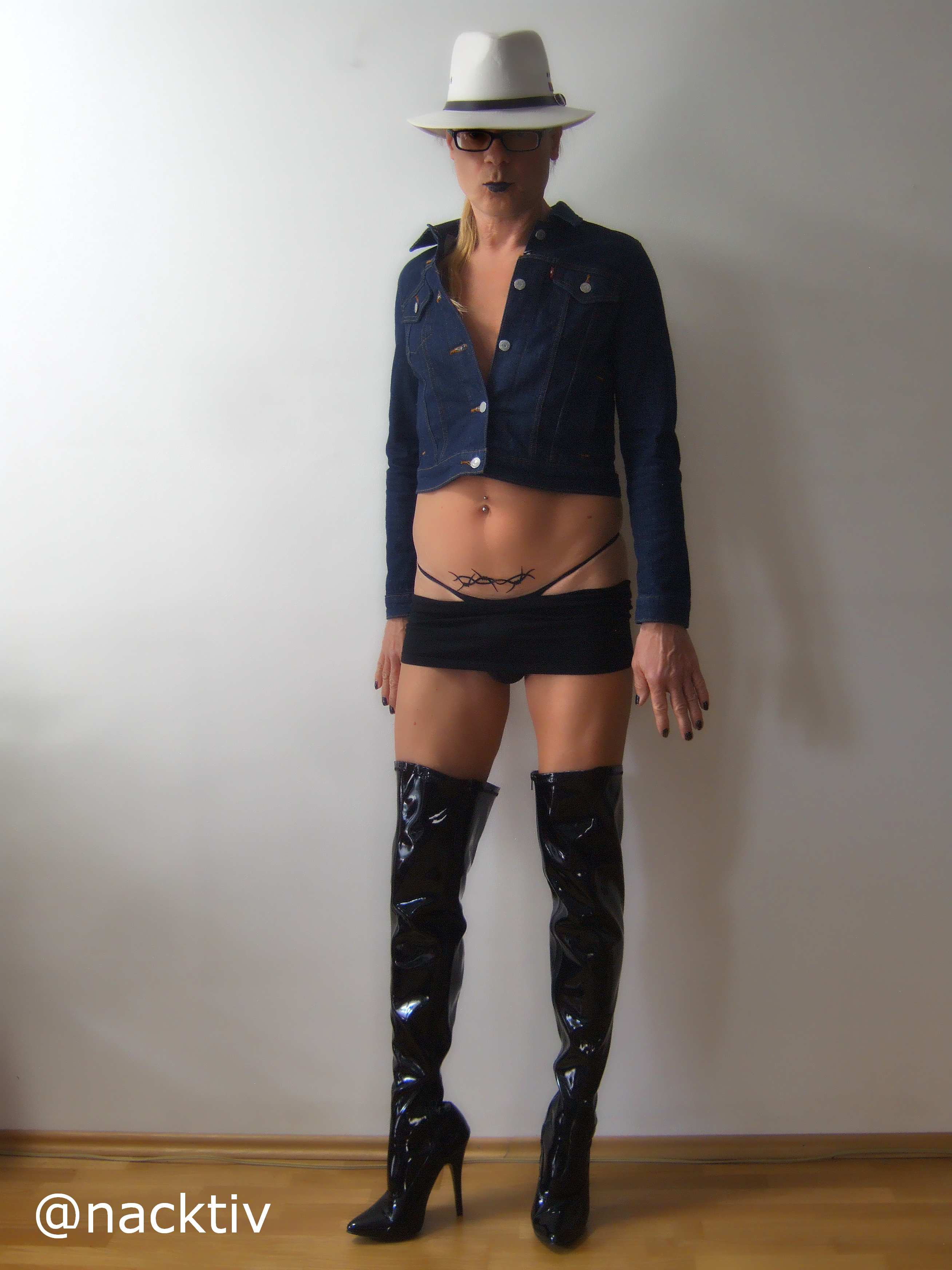 Künstlerische Darstellung von Identität und Körperfreiheit